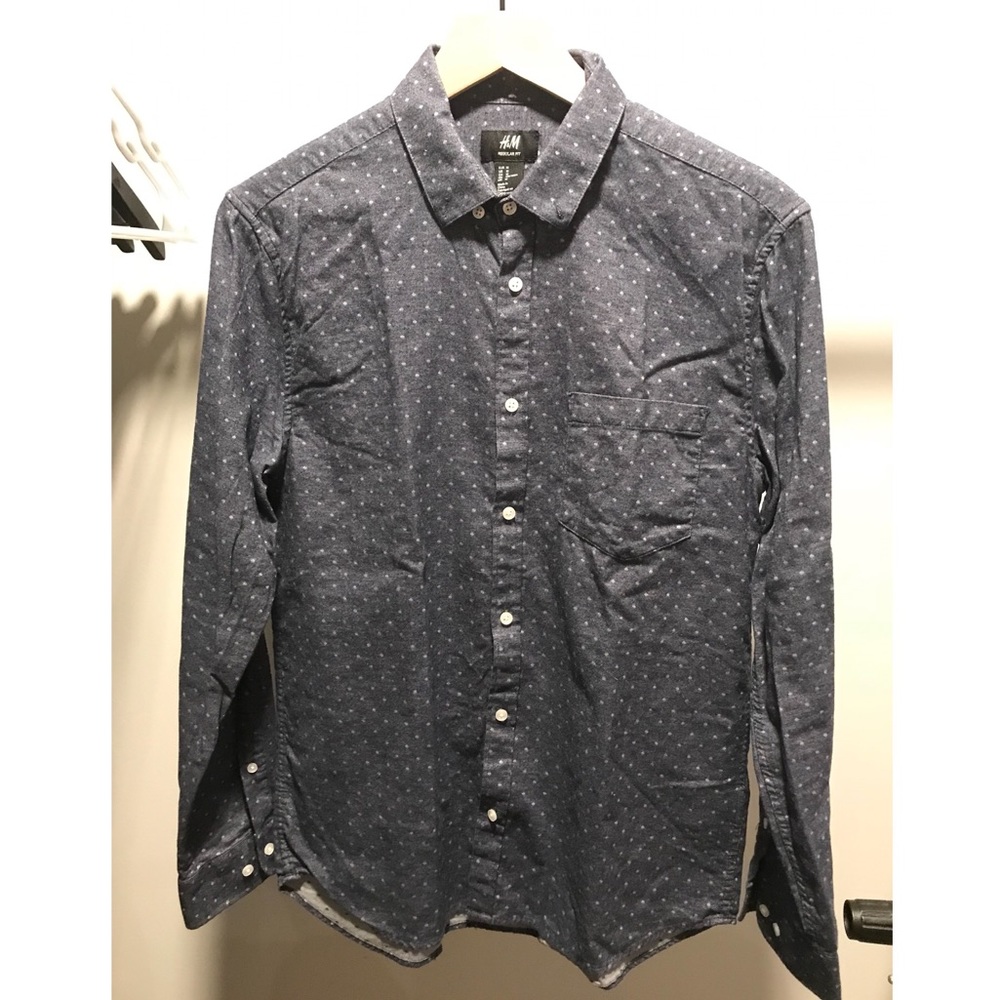SALE‼️ H&M Polka Dot Button up Long Sleeve